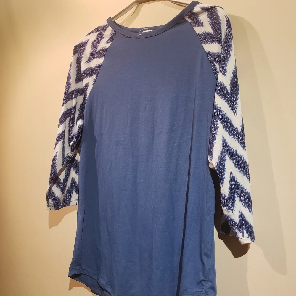 LuLaRoe Randy Blue Polyester, Spandex T-shirt - Picture 1 of 7